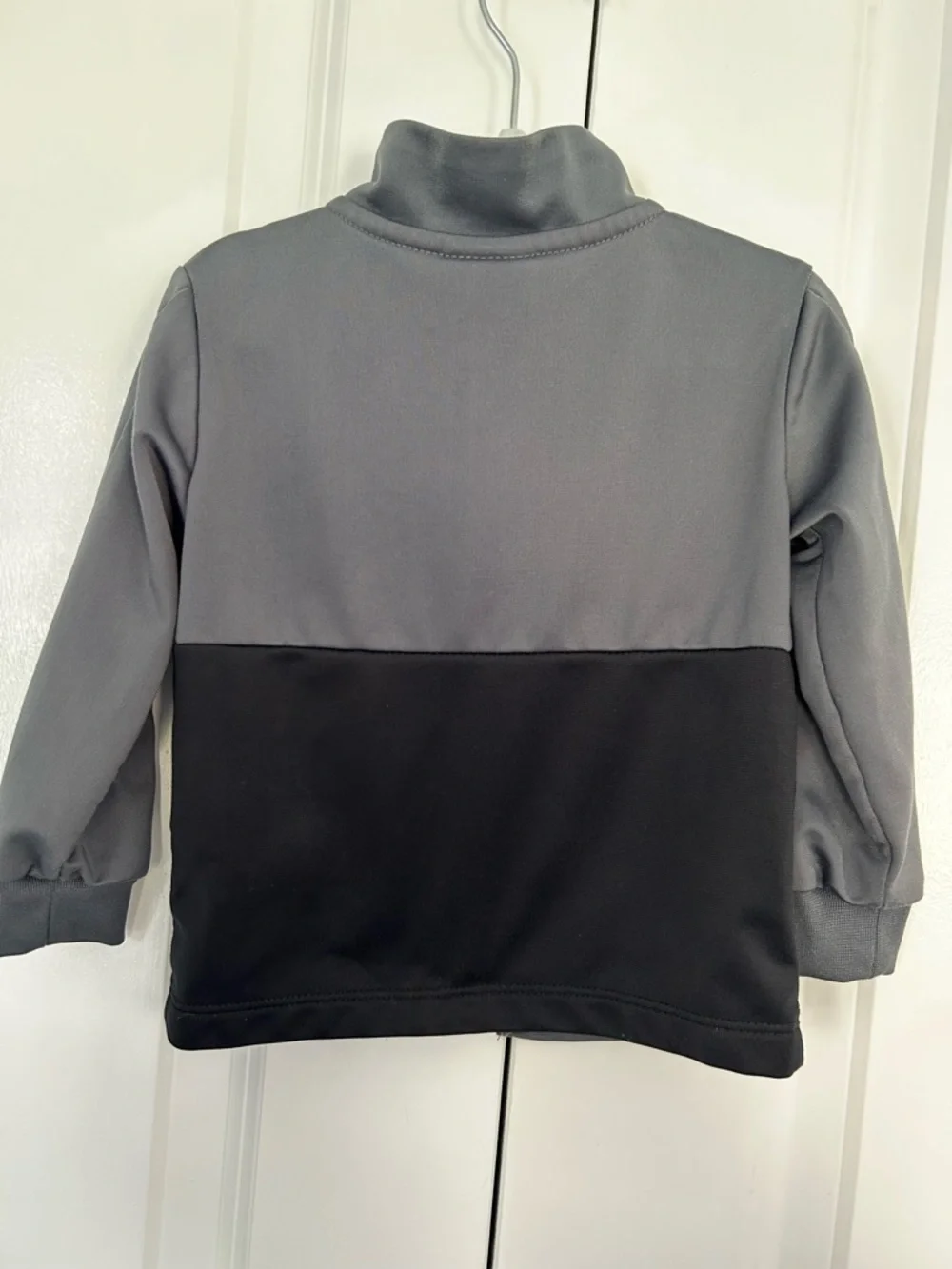 Nike boys track suit set 18 months jacket and pants grey black and neon - Picture 4 of 7